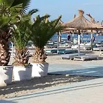 Mamaia Nord - Pool & Langa Plaja