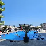Mamaia Nord - Pool & Langa Plaja Appartement