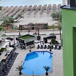 Appartement Mamaia Nord - Pool & Langa Plaja *