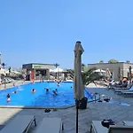 Appartement Mamaia Nord - Pool & Langa Plaja