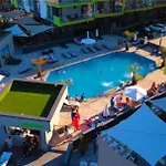 Appartement Mamaia Nord - Pool & Langa Plaja