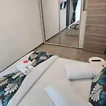 Appartement Mamaia Nord - Pool & Langa Plaja