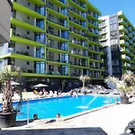 Appartement Mamaia Nord - Pool & Langa Plaja