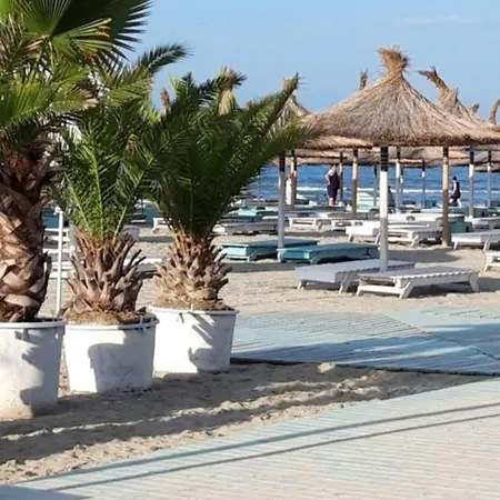 Mamaia Nord - Pool & Langa Plaja