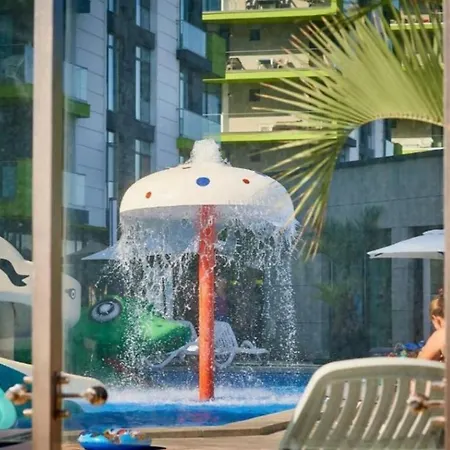 Mamaia Nord - Pool & Langa Plaja