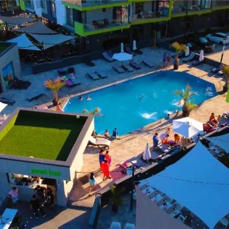 Apartamento Mamaia Nord - Pool & Langa Plaja
