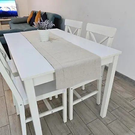 Mamaia Nord - Pool & Langa Plaja Năvodari